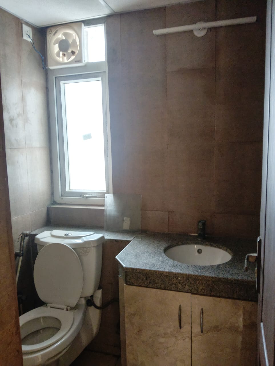 2.5BHK Flat at Lotus Panache - Image 4