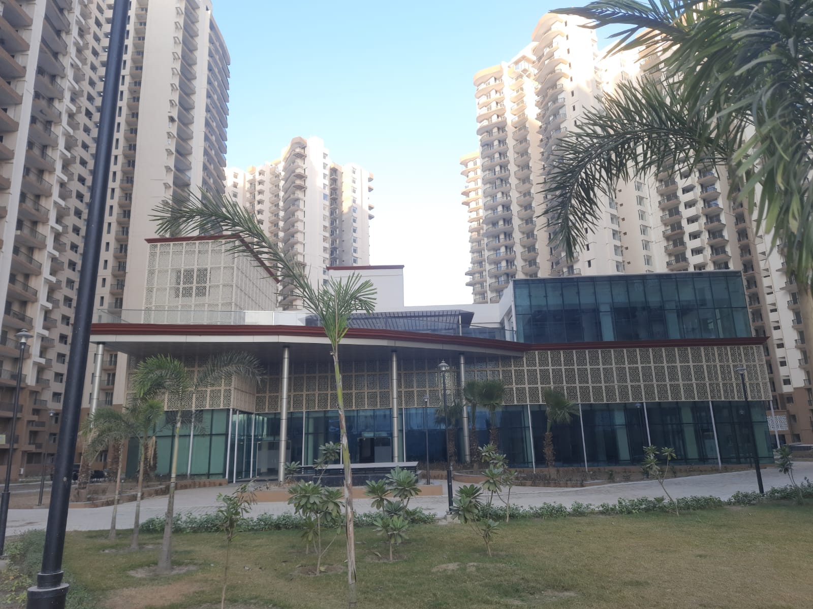 3 BHK Flat at Amrapali Heartbeat