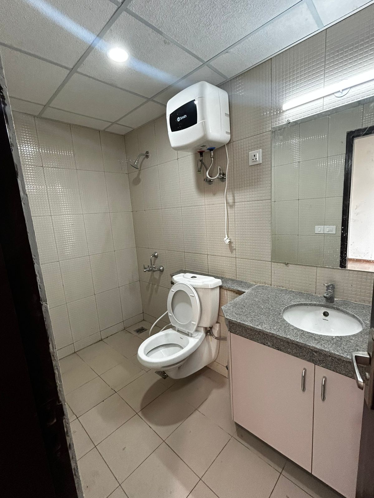 3 BHK Flat at Amrapali Heartbeat - Image 5