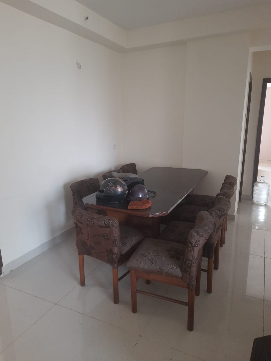 3 BHK Fully Furnished Flat at Amrapali Heartbeat - Image 2