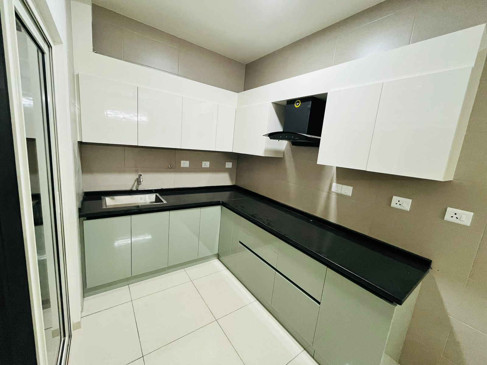 Shobha Dream Gardens 2 BHK for Rental - Image 4