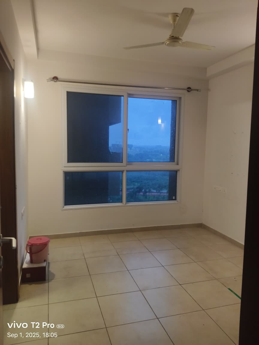 Bhartiya City nikoo 1, 3.5 BHK is Available for Sale - Image 9