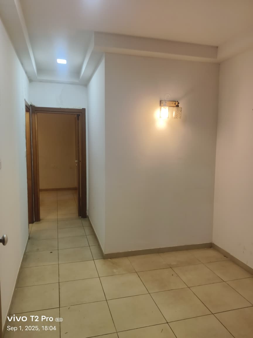 Bhartiya City nikoo 1, 3.5 BHK is Available for Sale - Image 12