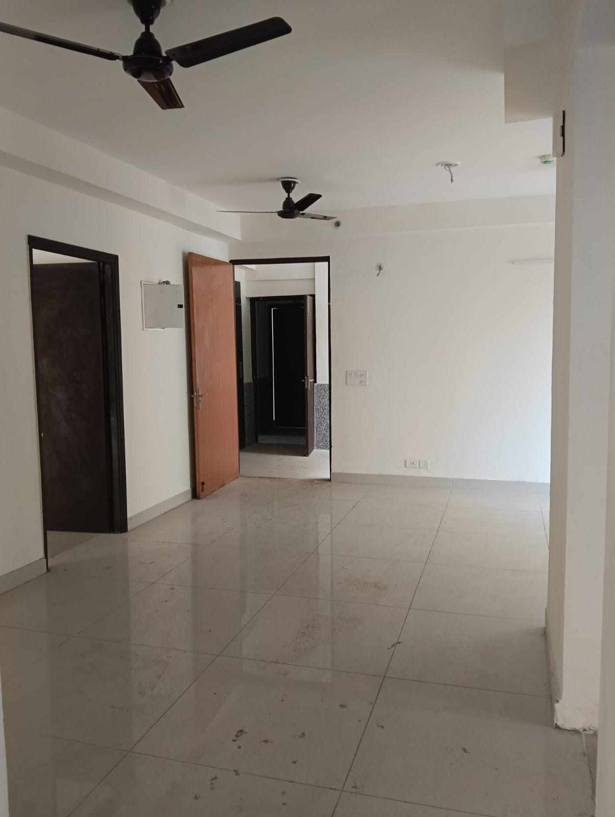 3Bhk Flat at Amrapali heartbeat city - Image 2
