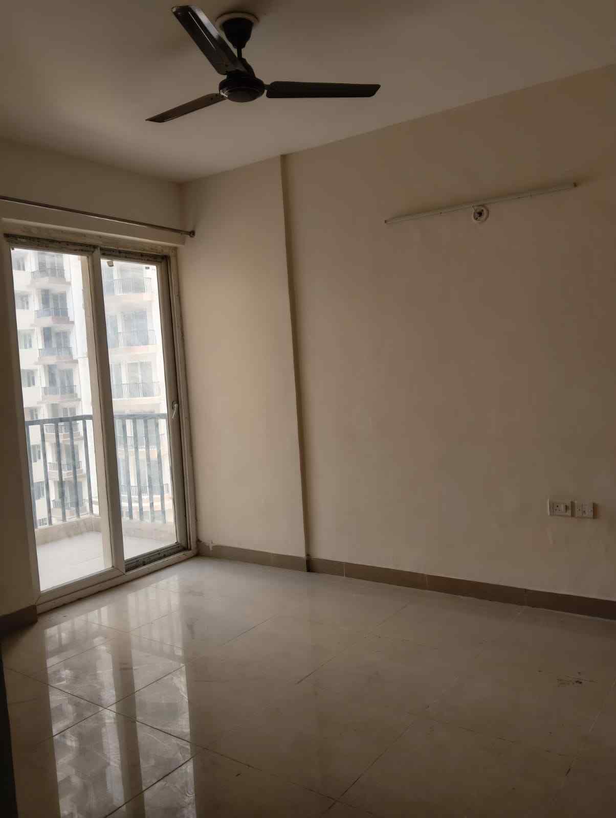 3Bhk Flat at Amrapali heartbeat city - Image 6