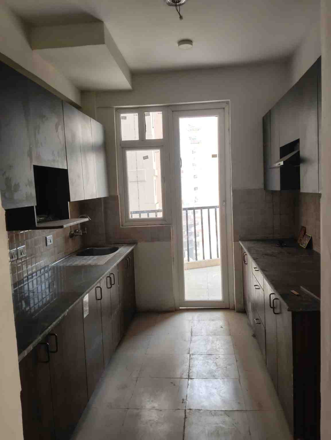 3Bhk Flat at Amrapali heartbeat city - Image 7