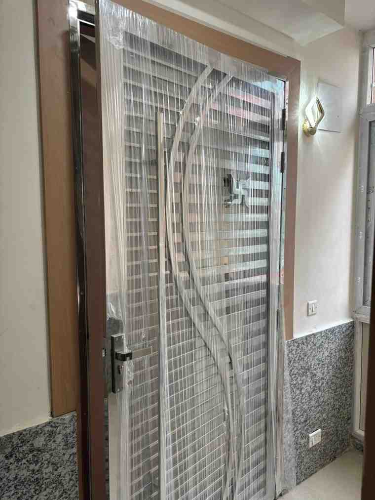 3bhk Flat at amrapali heartbeat city - Image 6